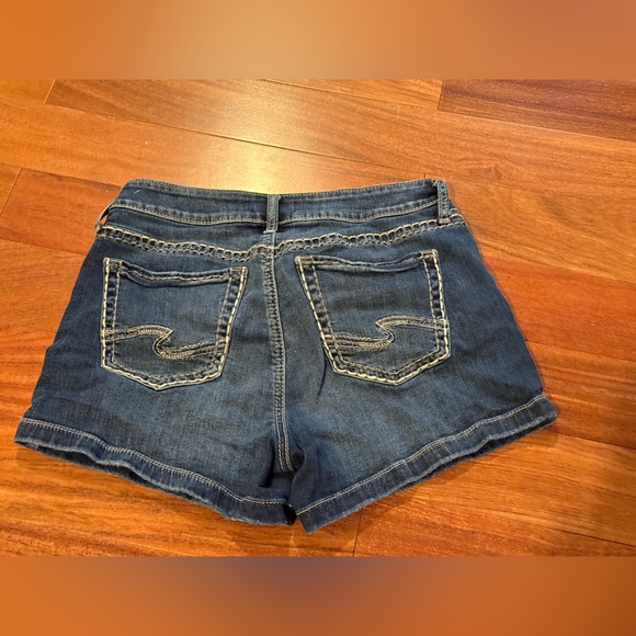 Silver Jeans Dark Blue Denim Shorts - Picture 2 of 3